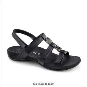 Vionic amber beaded sandals